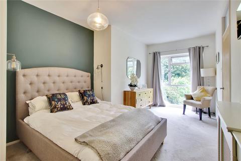 30 Pinewood Avenue, Sevenoaks, TN14 5AF