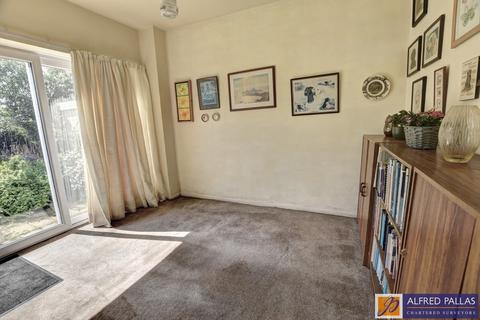 5 Dipe Lane, West Boldon, East Boldon, NE36 0PX