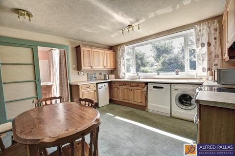 5 Dipe Lane, West Boldon, East Boldon, NE36 0PX