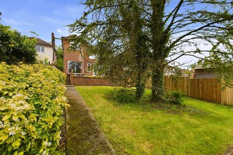 3 bedroom detached house for sale, Whitfield Hill, Dover