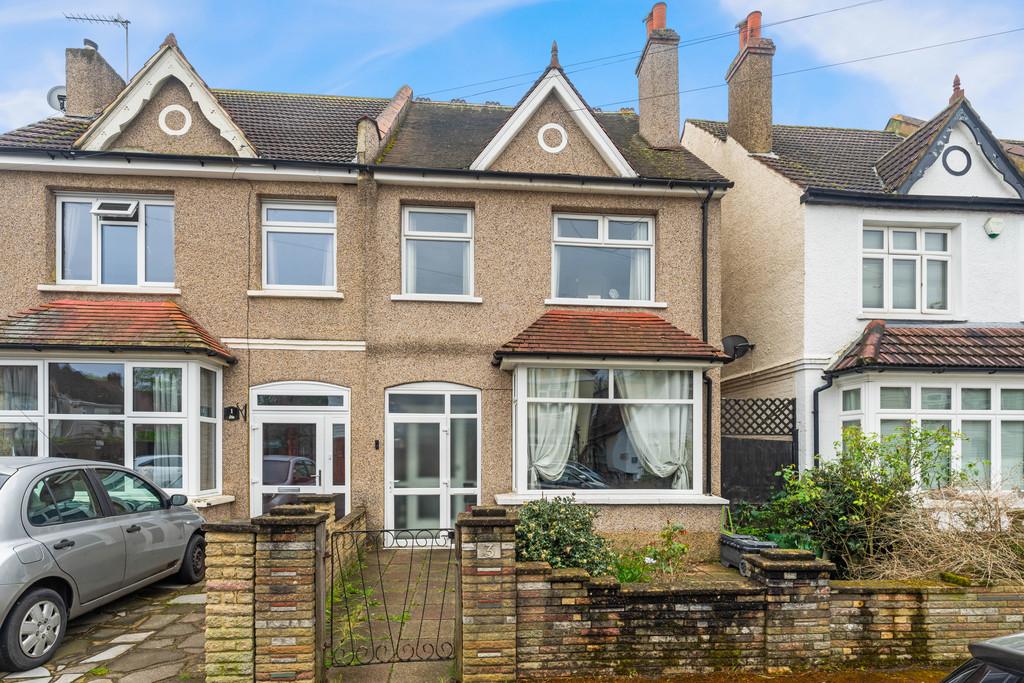 Hackbridge House Senga Road, Hackbridge 3 bed semi-detached house - £500,000