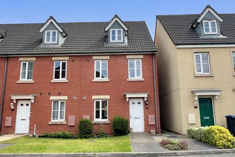 3 bedroom townhouse for sale, Primmers Place, Westbury