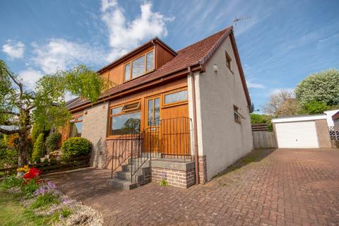 3 bedroom semi-detached house to rent, Glenfield Road, Cowdenbeath, KY4