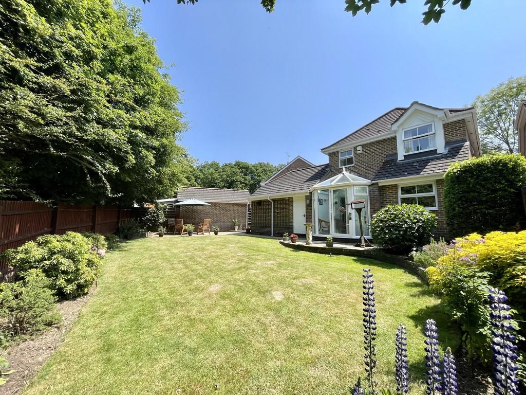 Hadrian Way, Corfe Mullen 3 bed detached house for sale £479,950