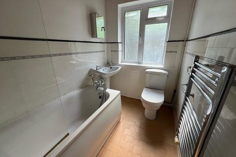 10 Hornchurch Hill, Whyteleafe, CR3 0DA