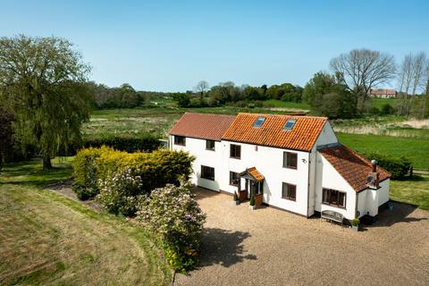 5 bedroom farm house for sale, Limpenhoe