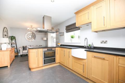 8 The Willows, Atherstone, CV9 3DH