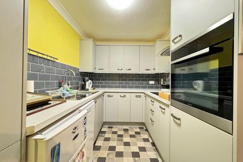 1 bedroom ground floor flat for sale, Princes Avenue, Southminster