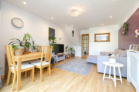2 Harvel Close, Orpington, BR5 2QQ