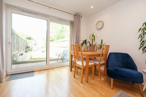 2 Harvel Close, Orpington, BR5 2QQ