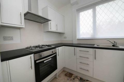 3 bedroom end of terrace house to rent, Spruce Road, Wigan WN6