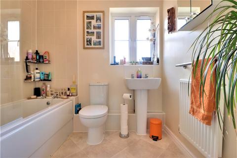 74 Buxton Way, Royal Wootton Bassett, Swindon, SN4 8JB
