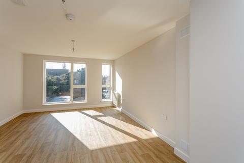 2 bedroom flat to rent, 2-6 Green Lane, Shepperton, TW17