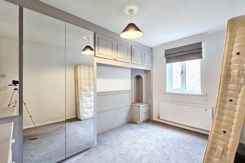 2 bedroom flat to rent, Diploma Avenue, East Finchley, N2