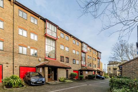 4 bedroom flat for sale, Lancaster Drive, Canary Wharf, London, E14