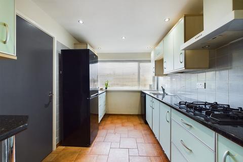 17 Gorstey Lea, Burntwood, WS7 9BG