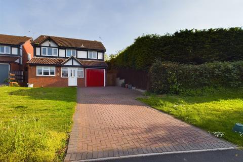 4 bedroom detached house for sale, Greenvale Close, Burton-on-Trent