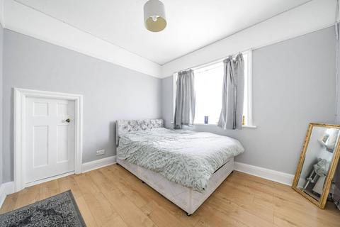 4 bedroom semi-detached house for sale, Gunnersbury Avenue, Acton, London, W5
