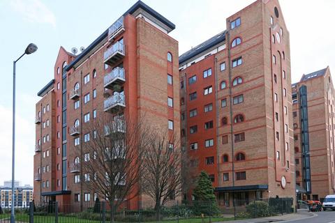 2 bedroom flat to rent, Waterman Quay, Fulham, London, SW6