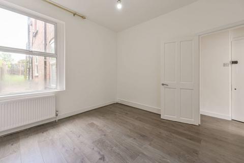 2 bedroom flat for sale, Rosslyn Crescent, Harrow, HA1