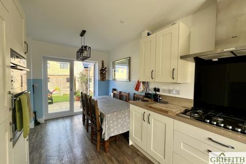 3 bedroom detached house to rent, Dursley GL11