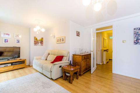 3 bedroom flat for sale, Northampton Street, Canonbury, London, N1