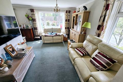 3 bedroom detached bungalow for sale, Portway Crescent, Croughton