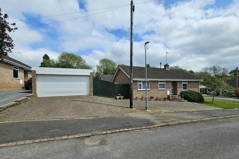 3 bedroom detached bungalow for sale, Portway Crescent, Croughton