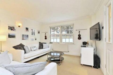 3 bedroom townhouse to rent, Streatley Place Hampstead NW3