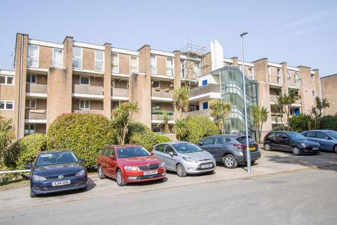 2 bedroom flat for sale, Gwent, Northcliffe, Penarth