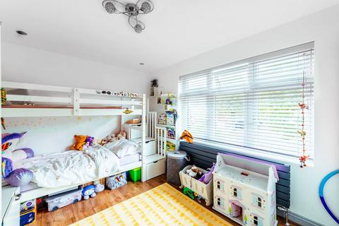 Flat 2, 24 Kensington Avenue, Thornton Heath, CR7 8BY