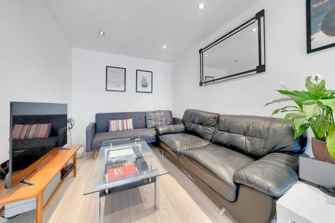 2 bedroom apartment to rent, Fabian House, Cannon Street Road, Whitechapel