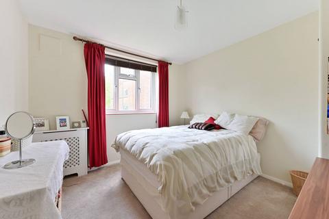 3 bedroom flat for sale, Whitnell Way, Putney, London, SW15