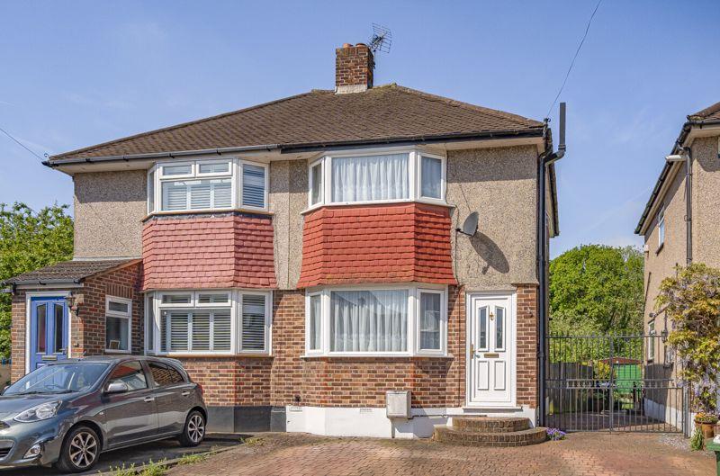 Holbeach Gardens, Sidcup DA15 2 bed semidetached house for sale £400,000