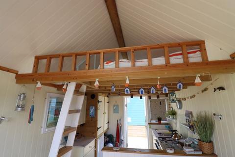 1 bedroom property for sale, Mudeford Sand Spit. Hut 260