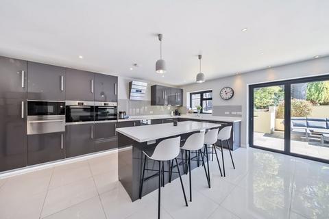 4 bedroom detached house for sale, Selcroft Road, Purley