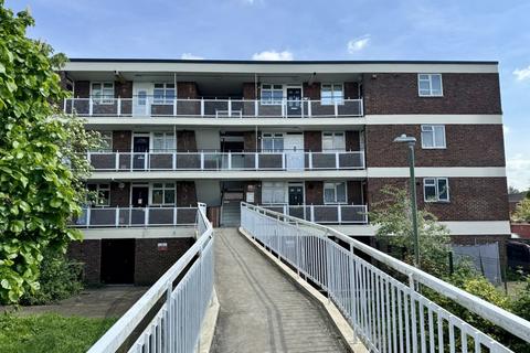 2 bedroom apartment for sale, Long Banks, Harlow