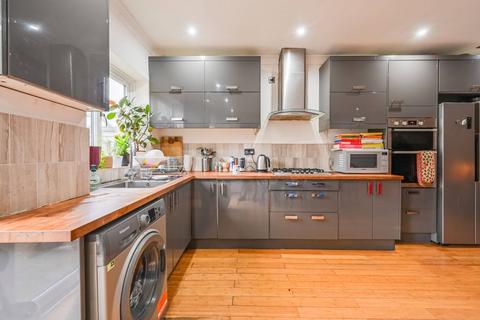 5 bedroom house to rent, Avondale Road, Walthamstow, London, E17