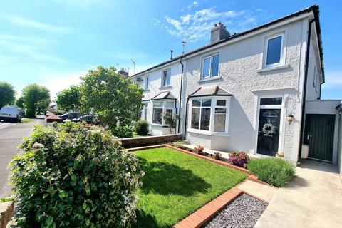 4 bedroom end of terrace house for sale, Brynteg Avenue, Bridgend, Bridgend County. CF31 3EN