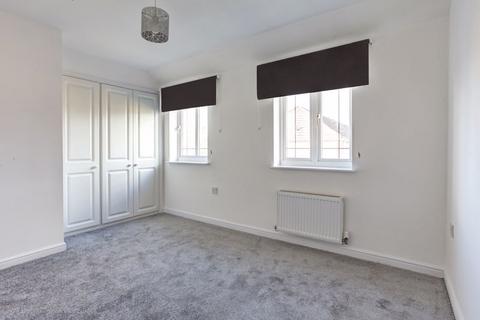 3 bedroom mews to rent, Kensington Drive, Congleton