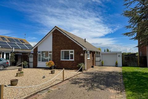 2 bedroom detached bungalow for sale, Marylands Crescent, Bognor Regis