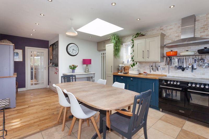 Dining kitchen