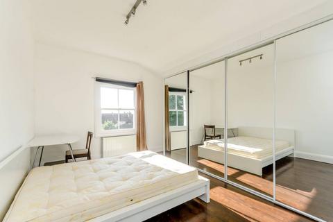 2 bedroom flat to rent, Woodside, Wimbledon, London, SW19