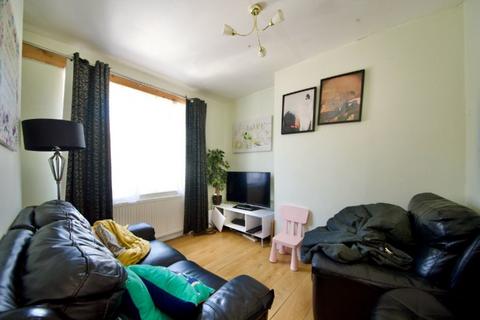 3 bedroom terraced house for sale, Rowdowns Road, Dagenham, Essex, RM9 6NJ