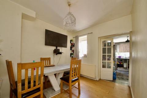 3 bedroom terraced house for sale, Rowdowns Road, Dagenham, Essex, RM9 6NJ