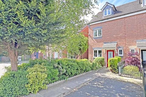 3 bedroom end of terrace house for sale, Anchor Drive, Tipton