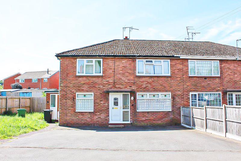 Orchard Grove, LOWER GORNAL, DY3 2UU 2 bed ground floor flat for sale