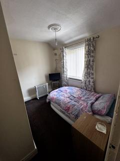 3 bedroom terraced house for sale, Dawlish Place, Leeds LS9