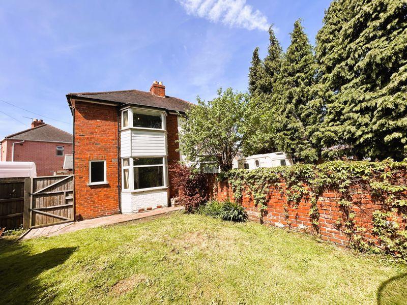 High Street, Clayhanger, Walsall WS8 7EA 2 bed semidetached house for