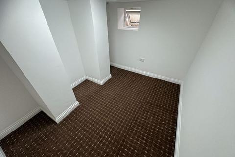 1 bedroom flat to rent, Birkby Hall Road, Huddersfield